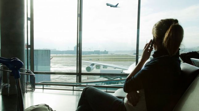 gty_airport_waiting_area_jef_131126_16x9_992