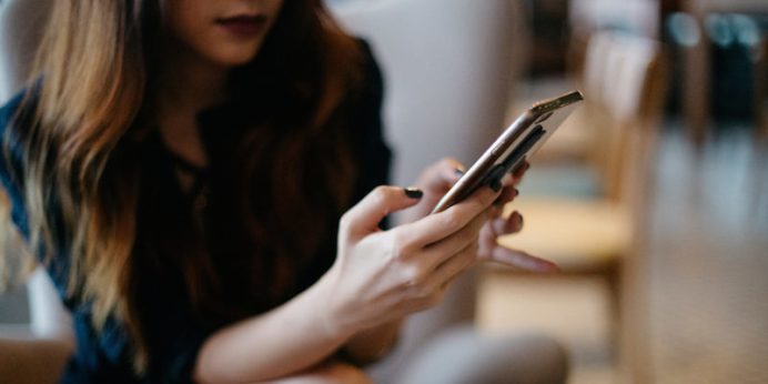 stocksy_txpbfa05f3d9iu000_small_627042-800x400